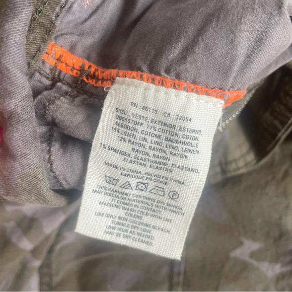 Anthropologie Wanderer Camo Utility Pants - Picture 9 of 13